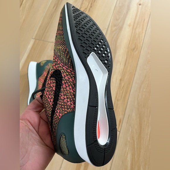 New Women's Air Zoom Mariah Flyknit Racer Casual Sneakers from Finish Line - Picture 6 of 12